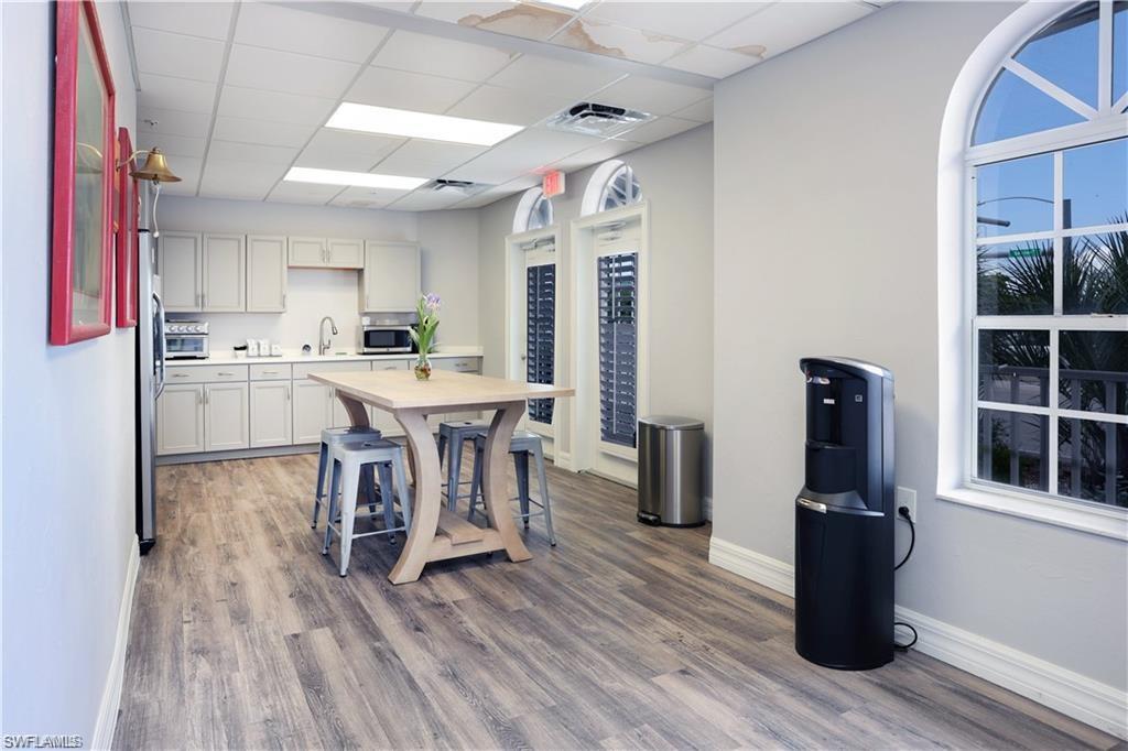 725 Cape Coral PKWY W