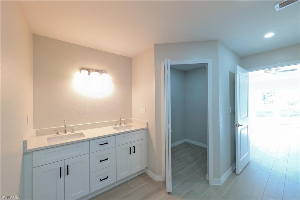 CAPE CORAL - Residential Lease