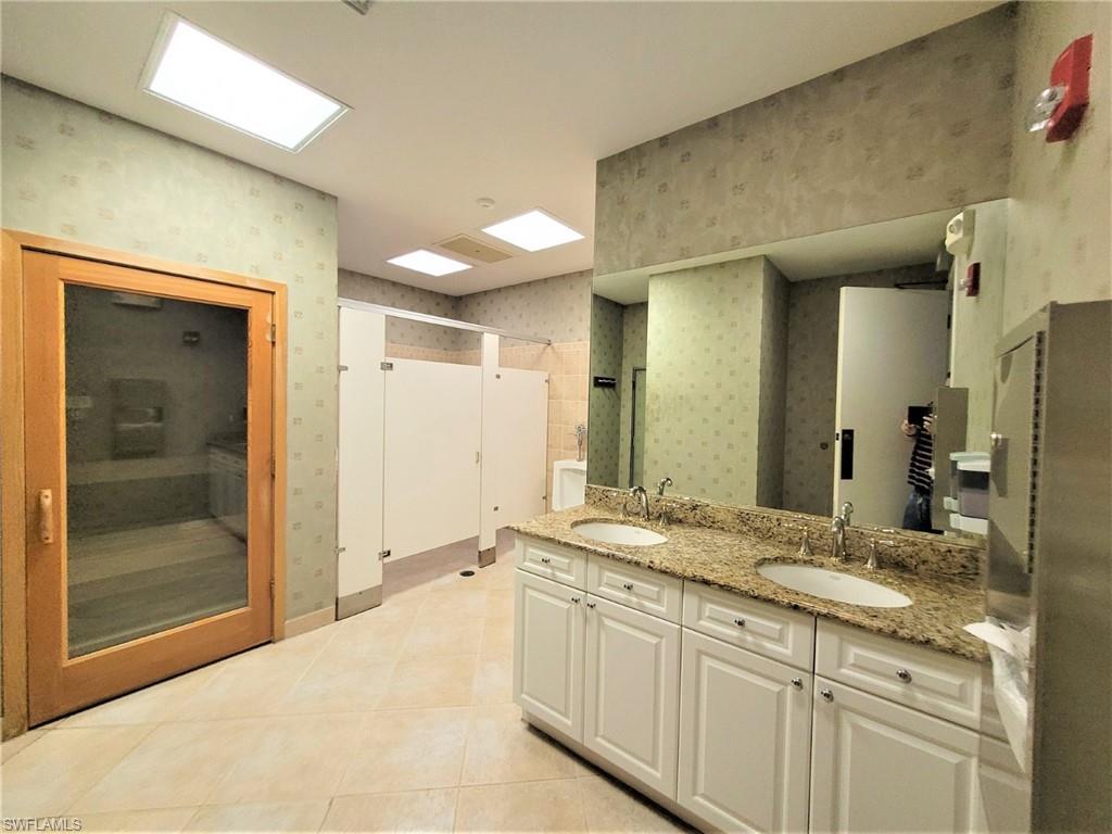 PIER 81 CONDOMINIUM - Residential