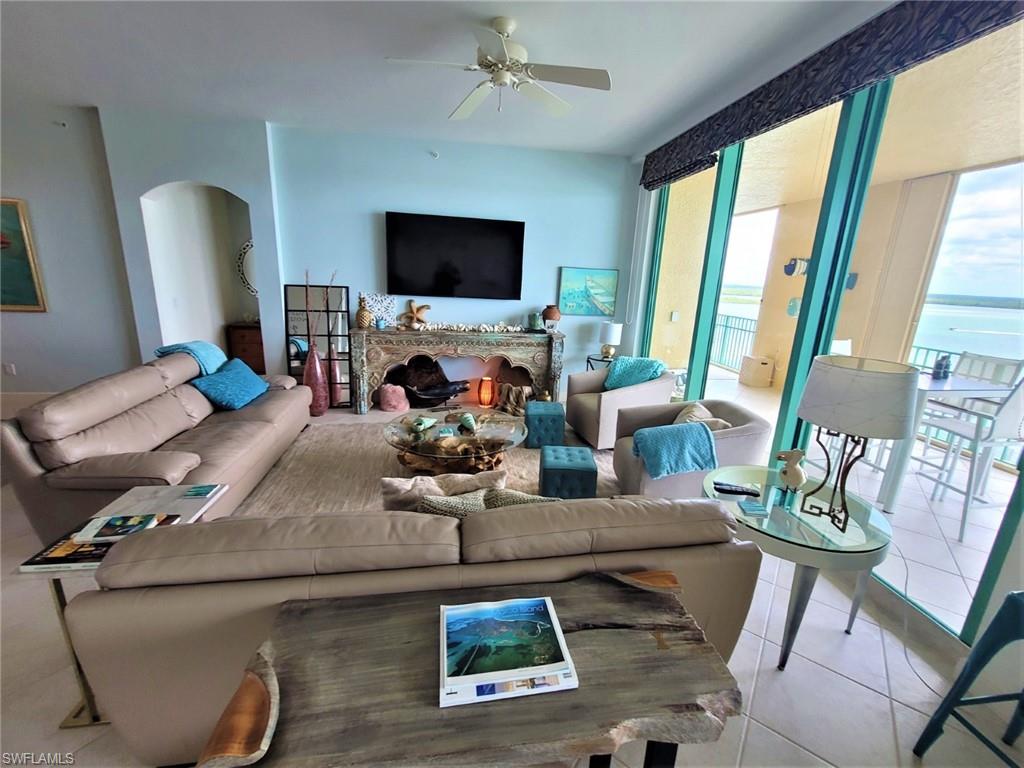 PIER 81 CONDOMINIUM - Residential