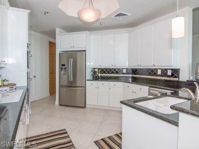 PIER 81 CONDOMINIUM - Residential