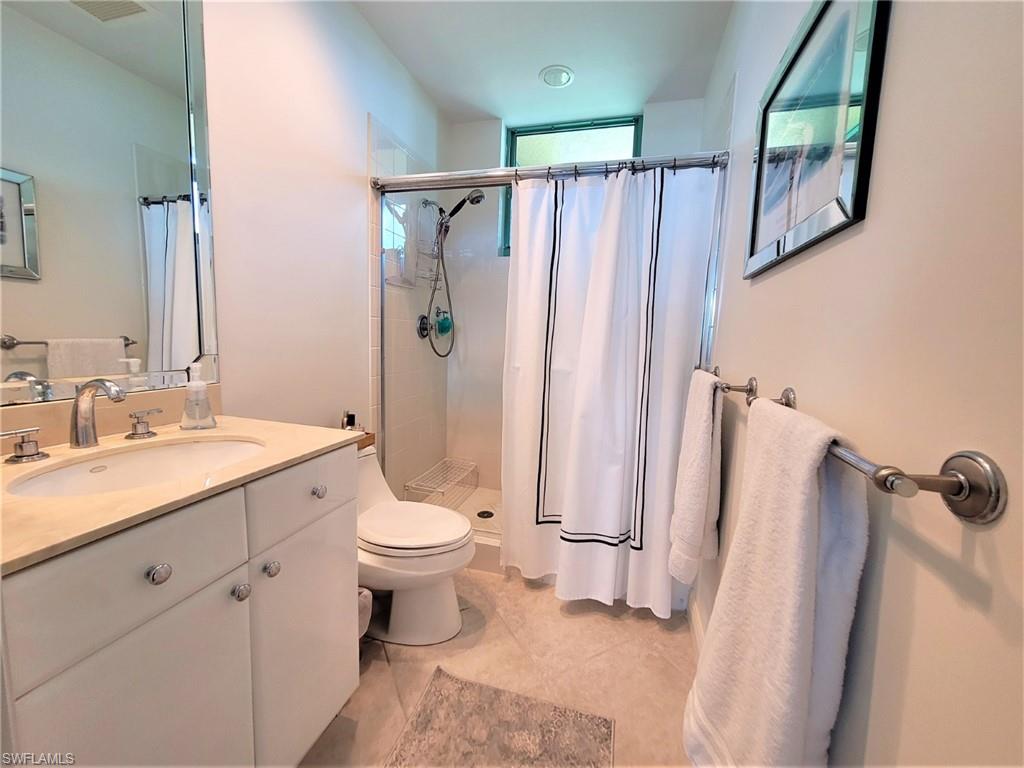 PIER 81 CONDOMINIUM - Residential