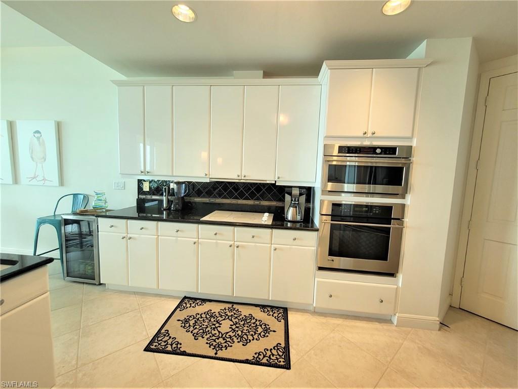 PIER 81 CONDOMINIUM - Residential
