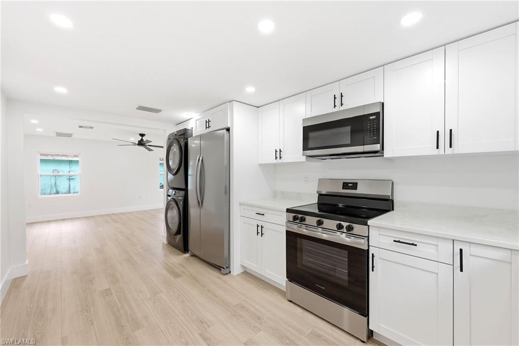 NAPLES MANOR - Residential