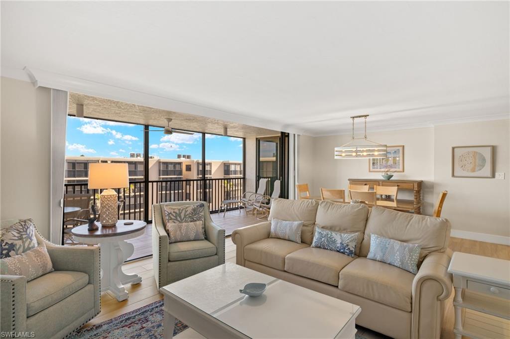 1401 Middle Gulf DR L402