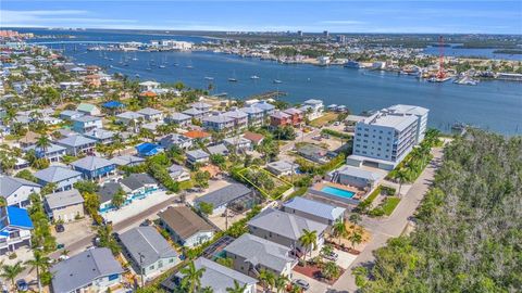 250 Fairweather LN FORT MYERS BEACH FL 33931