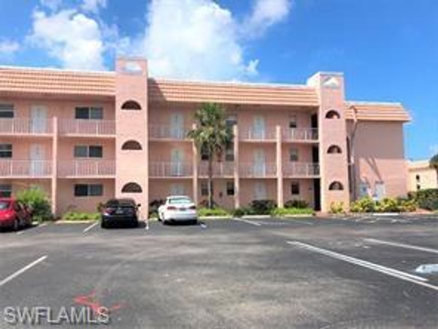 Great Central Naples location.  Minutes to the beach and all amenities Naples has to offer.  This 1 bedroom 1 bath top floor condo has a Southern exposure view over the golf course.