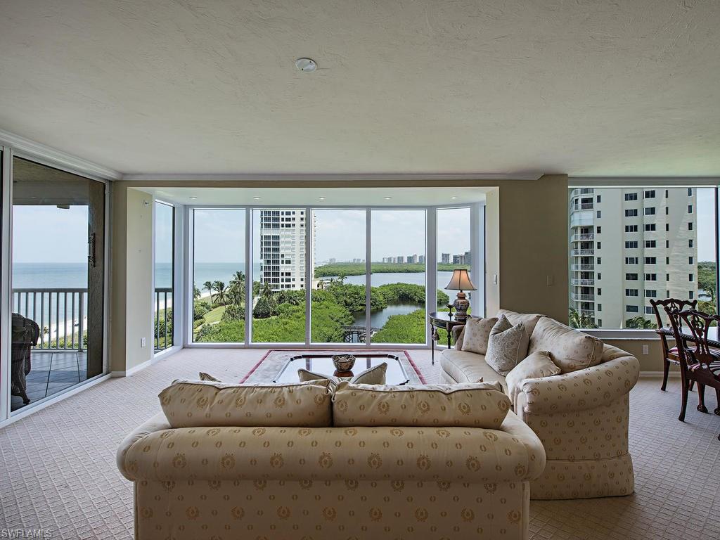 BEACH HOUSE AT NAPLES CAY - Residential