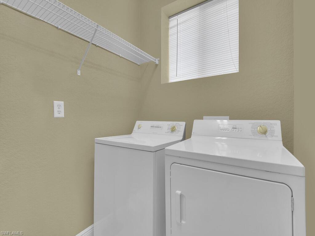 COLONNADE AT FORUM - Residential