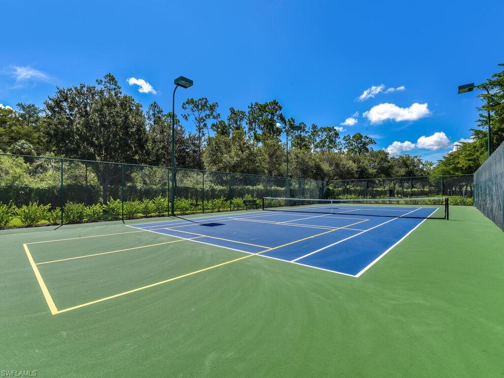COLONNADE AT FORUM - Residential