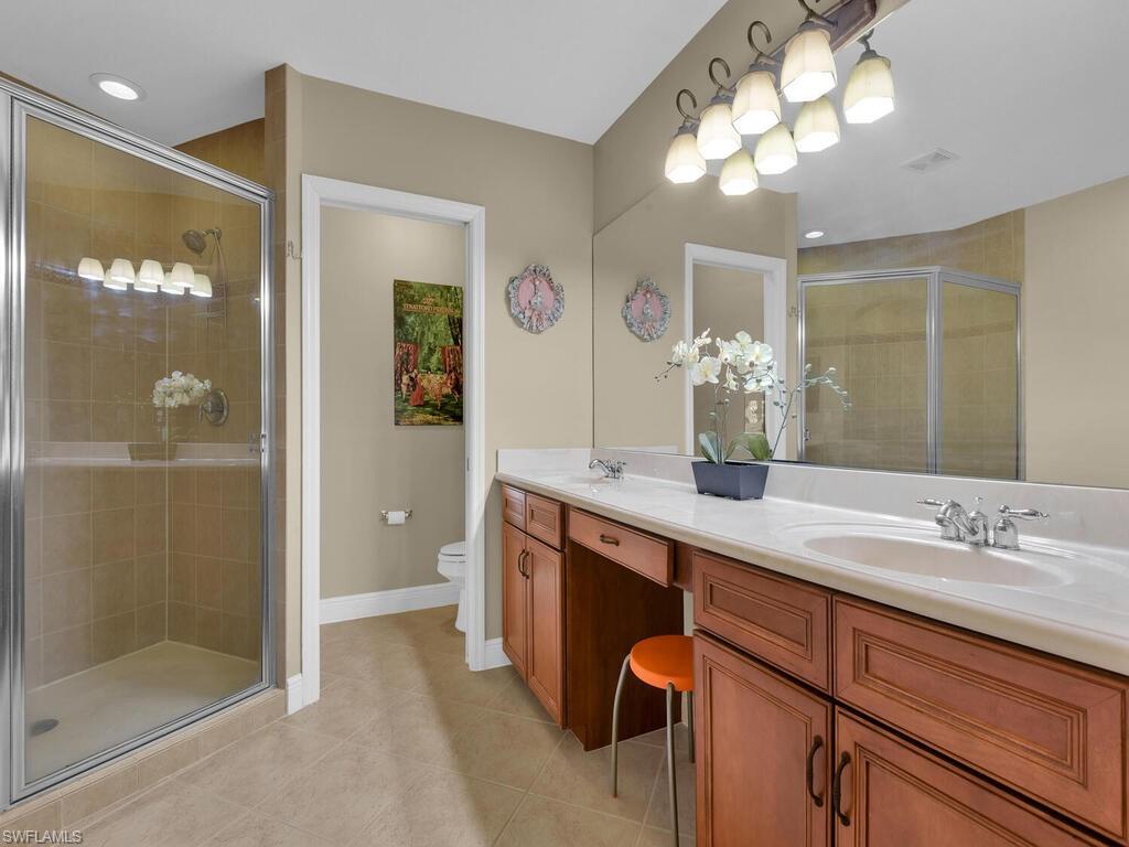 COLONNADE AT FORUM - Residential