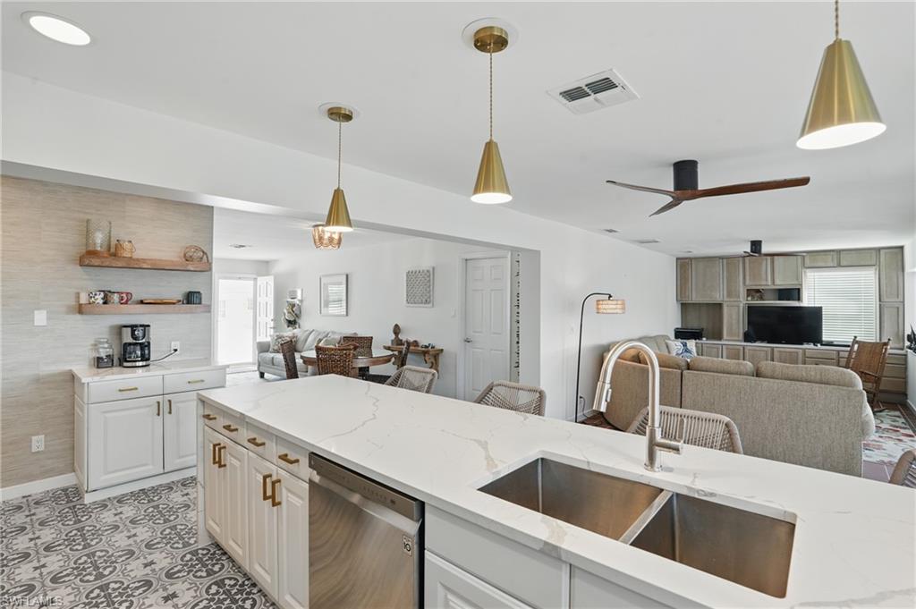 ISLAND HARBORS - Residential