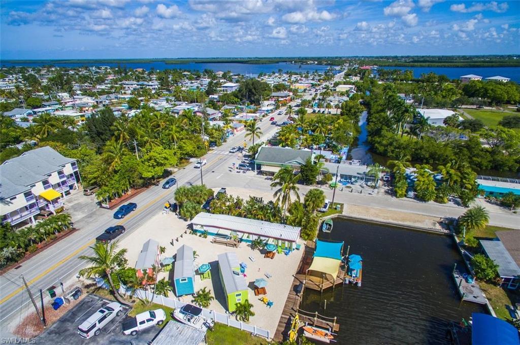 ISLAND HARBORS - Residential