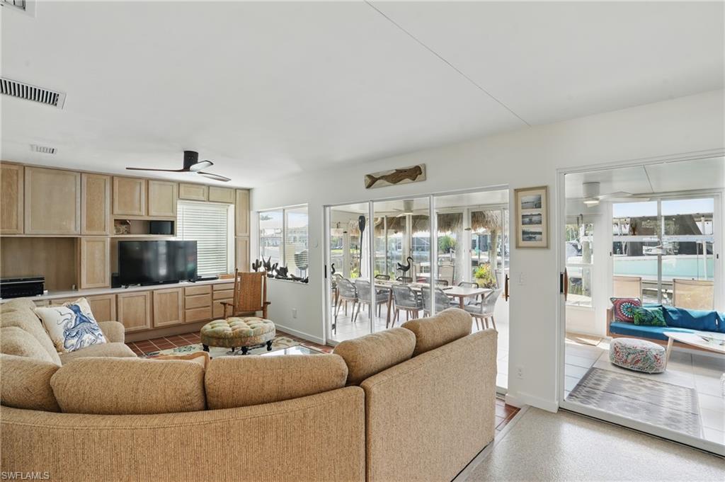 ISLAND HARBORS - Residential