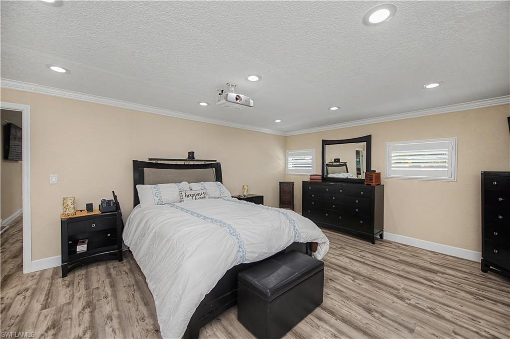 MONTURA - Residential