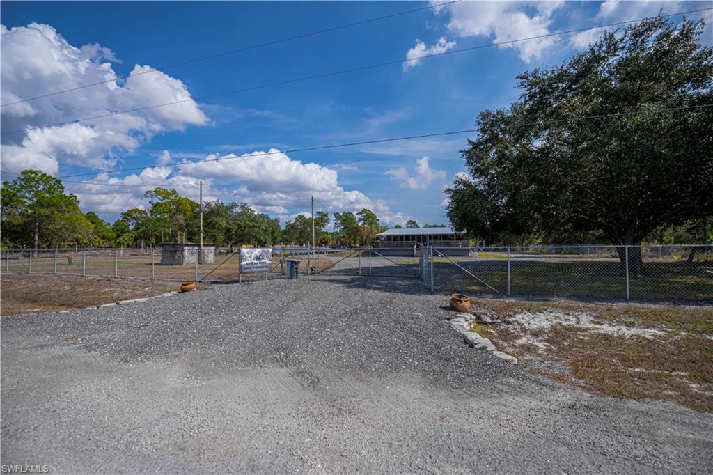 MONTURA - Residential