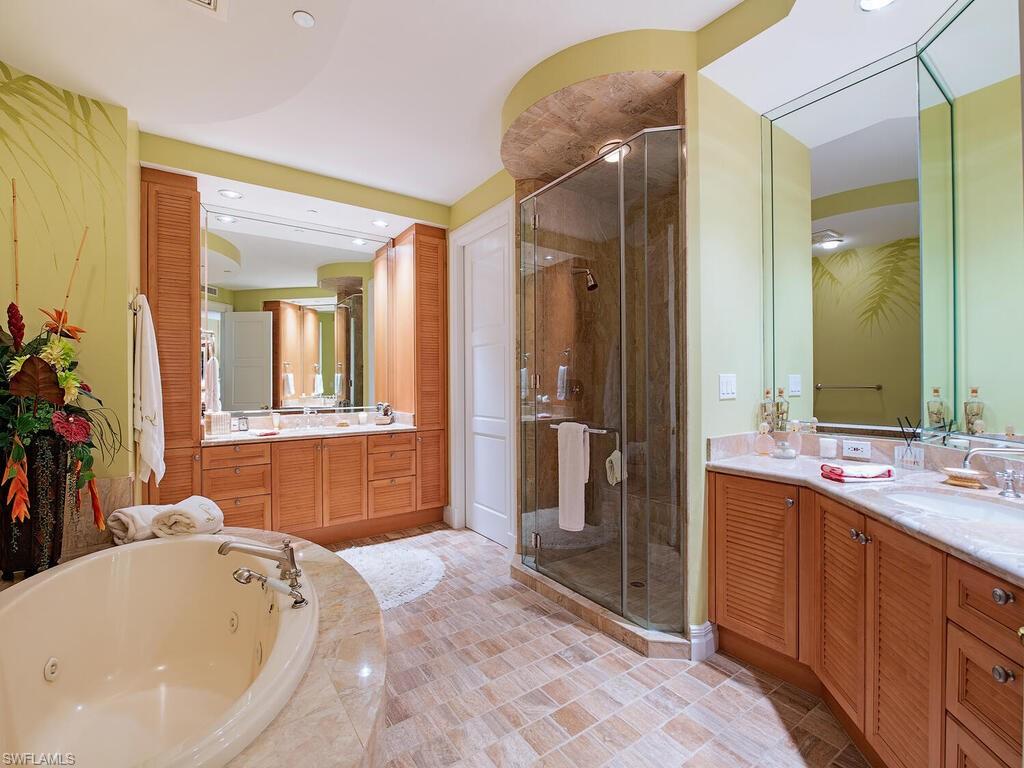 REGENT - Residential