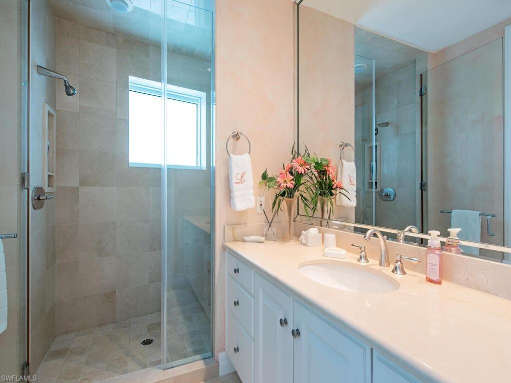 REGENT - Residential