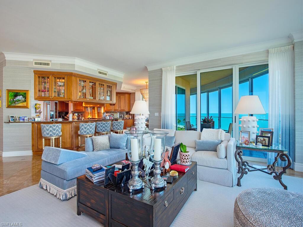 REGENT - Residential