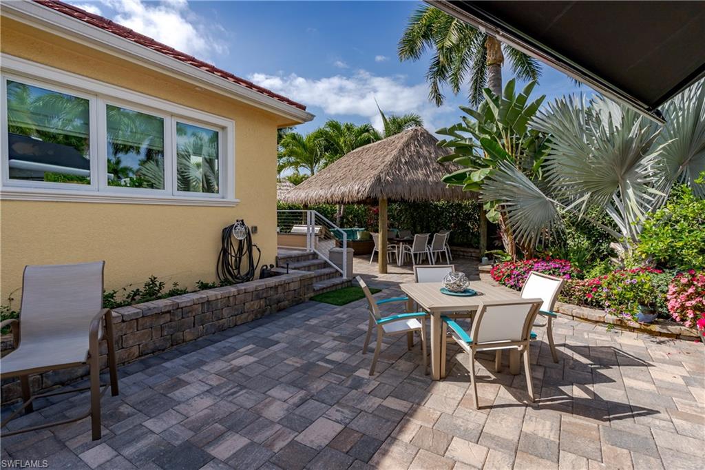 NAPLES MOTORCOACH RESORT - Land