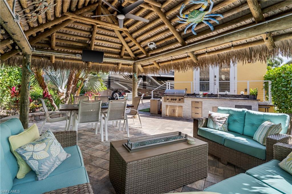 NAPLES MOTORCOACH RESORT - Land
