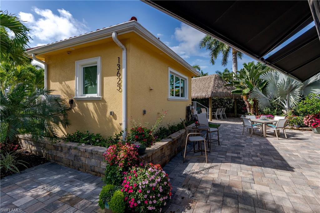 NAPLES MOTORCOACH RESORT - Land
