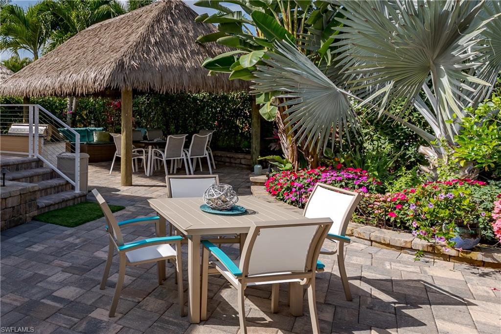 NAPLES MOTORCOACH RESORT - Land