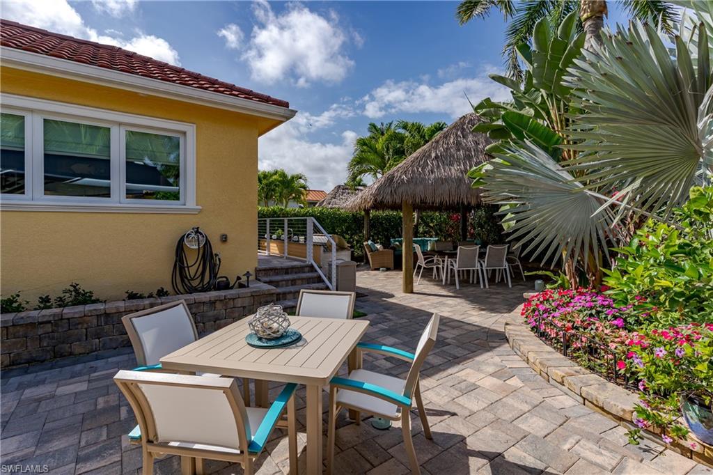 NAPLES MOTORCOACH RESORT - Land