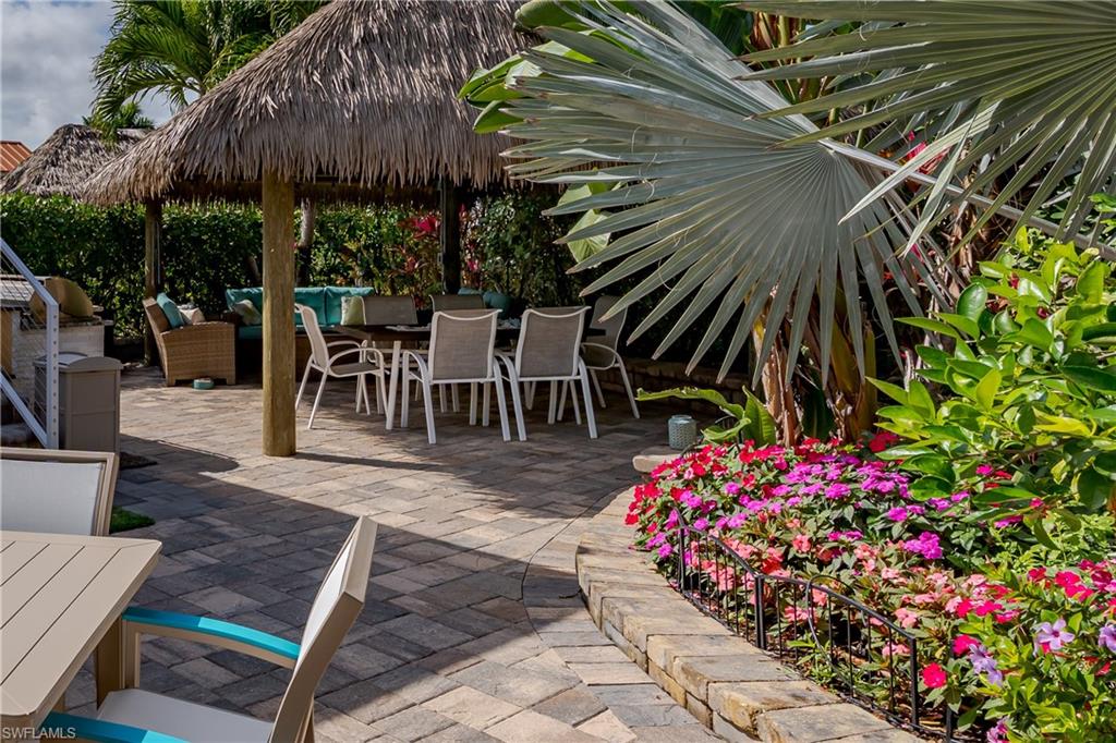 NAPLES MOTORCOACH RESORT - Land