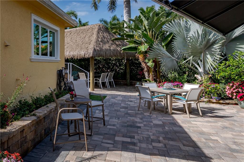 NAPLES MOTORCOACH RESORT - Land