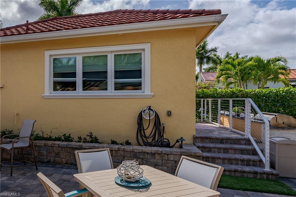 NAPLES MOTORCOACH RESORT - Land