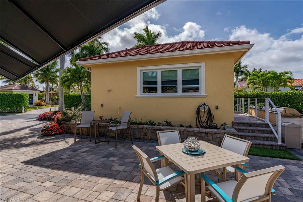 NAPLES MOTORCOACH RESORT - Land
