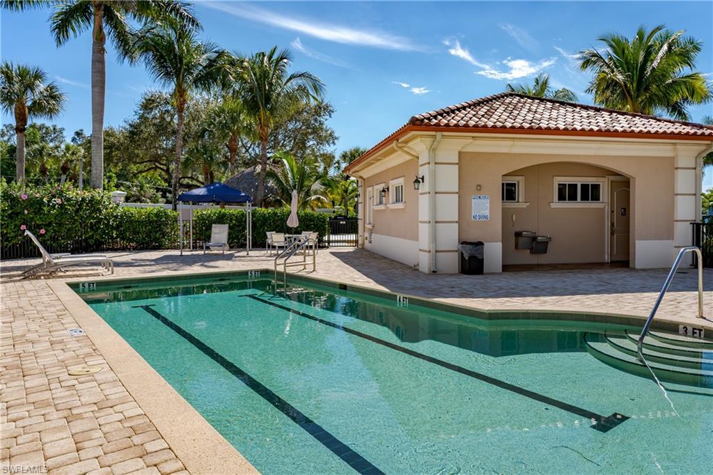 NAPLES MOTORCOACH RESORT - Land