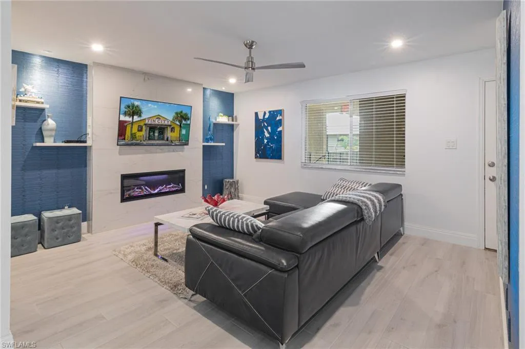 Naples, Florida 34103, United States, 2 Bedrooms Bedrooms, ,2 BathroomsBathrooms,Residential,Active,188046