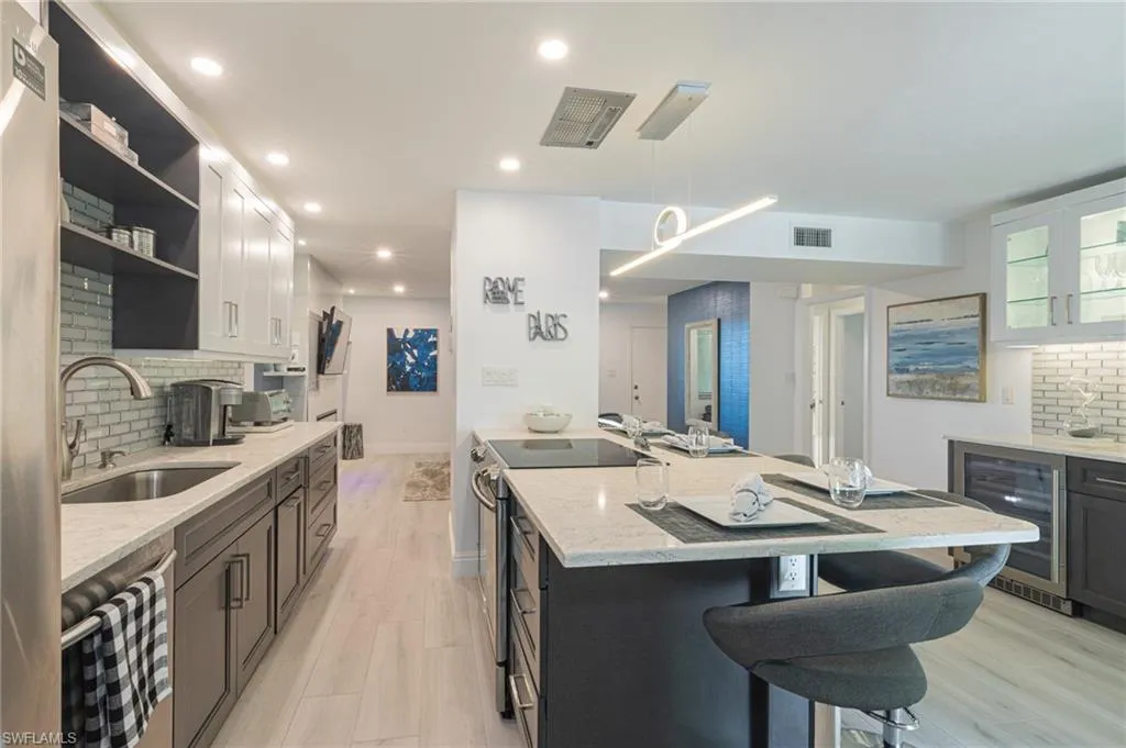 Naples, Florida 34103, United States, 2 Bedrooms Bedrooms, ,2 BathroomsBathrooms,Residential,Active,188046