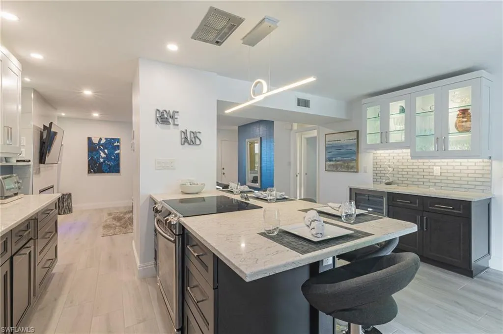 Naples, Florida 34103, United States, 2 Bedrooms Bedrooms, ,2 BathroomsBathrooms,Residential,Active,188046