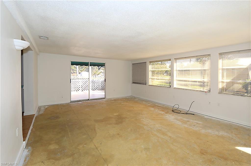 NAPLES PARK - Residential