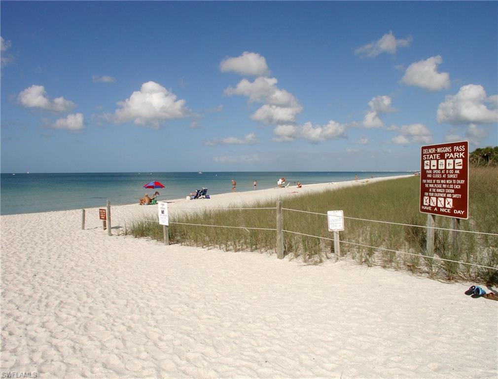 NAPLES PARK - Residential