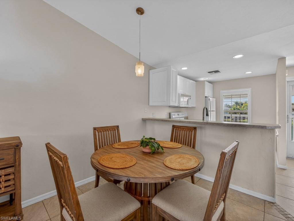 SMOKEHOUSE BAY CLUB - Residential