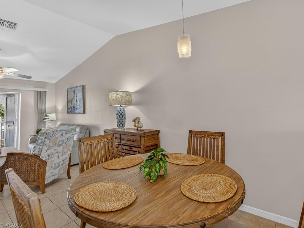 SMOKEHOUSE BAY CLUB - Residential