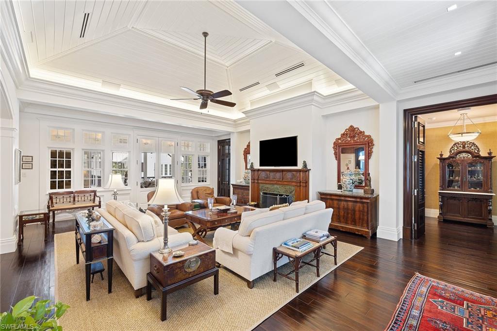 OLDE NAPLES - Residential