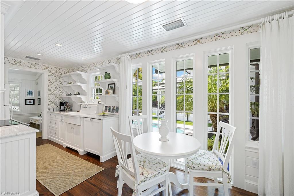 OLDE NAPLES - Residential