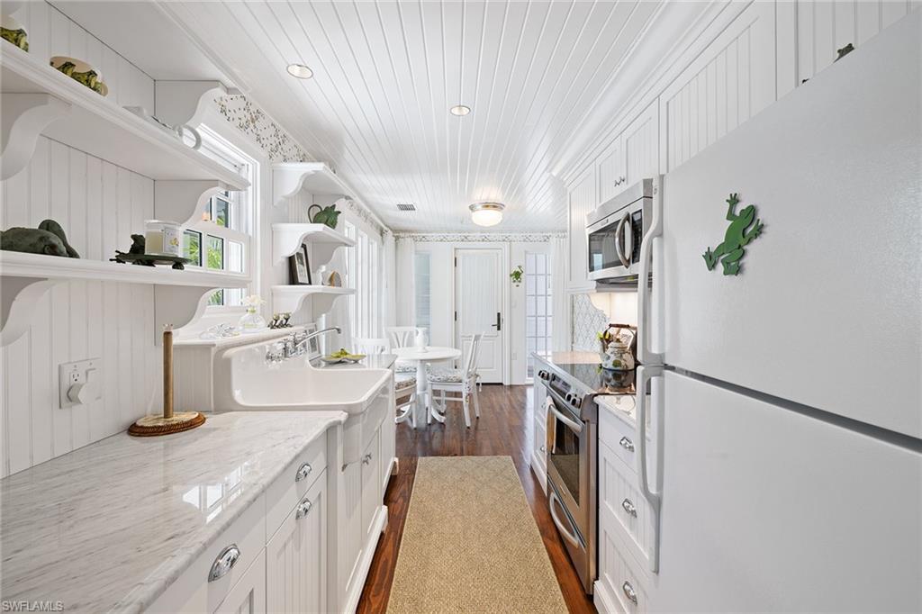 OLDE NAPLES - Residential