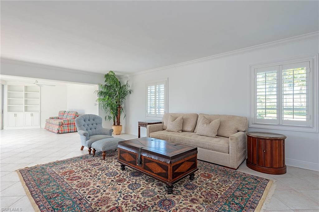 1568 Gulf Shore BLVD N 5