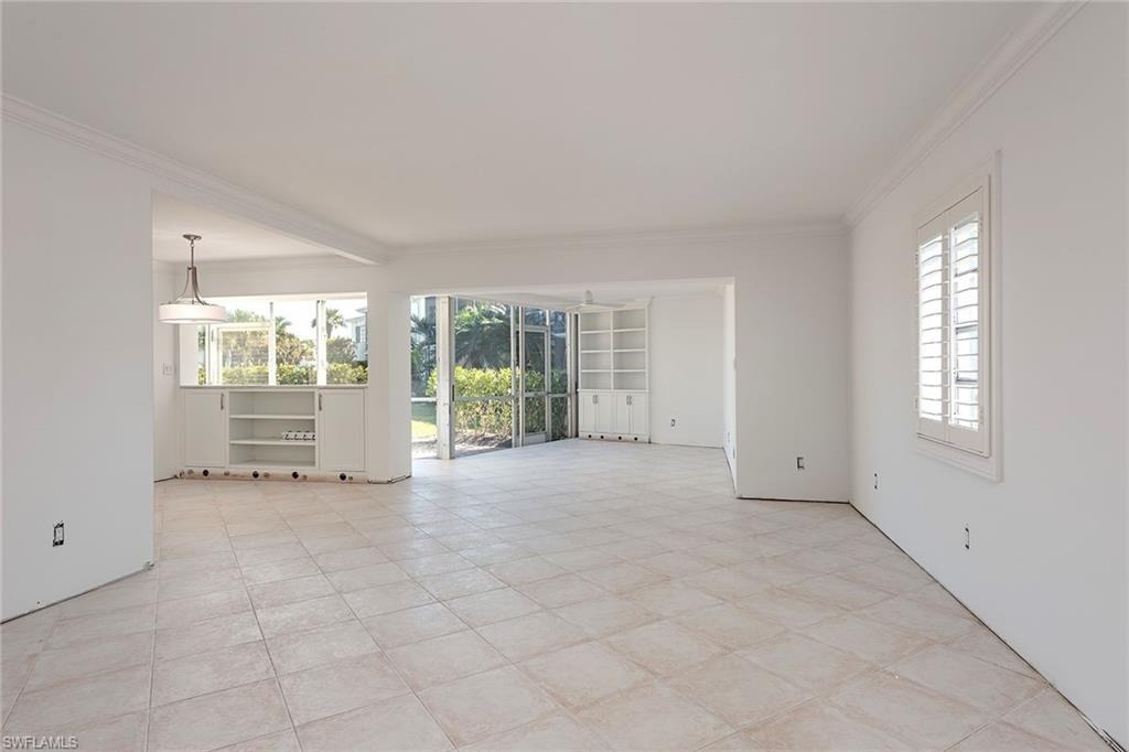 1568 Gulf Shore BLVD N 5