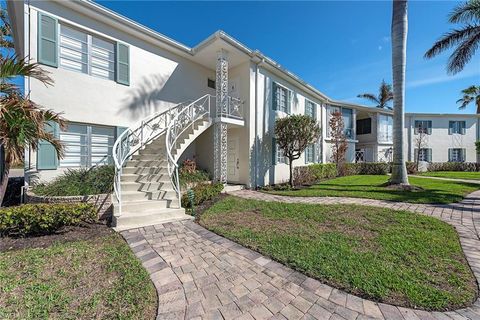Photo of 1568 Gulf Shore BLVD N #5, NAPLES, FL 34102 (MLS # 224092346)
