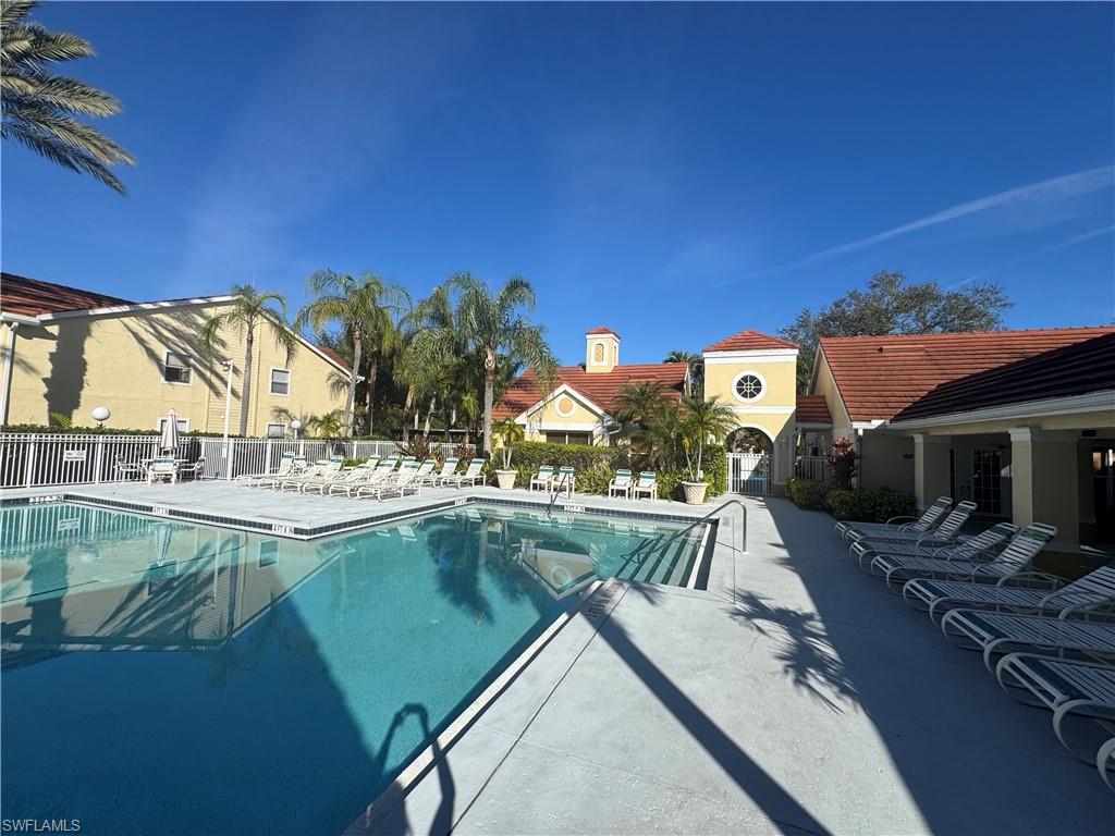 VENETIAN PALMS - Residential