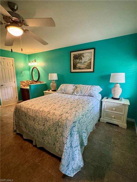 VENETIAN PALMS - Residential