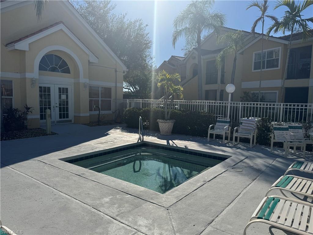 VENETIAN PALMS - Residential