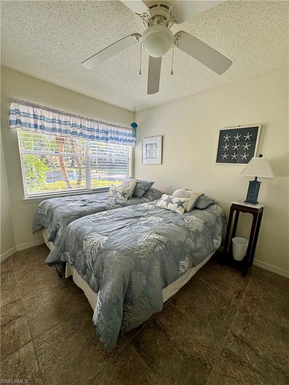 VENETIAN PALMS - Residential